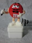 画像1: m&m'sフィギュア（シンガー）赤 (1)