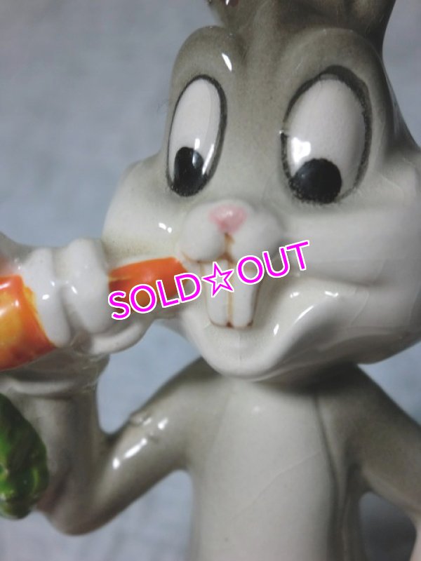 画像4: バッグスバニーフィギュア(にんじん食べる） (4)