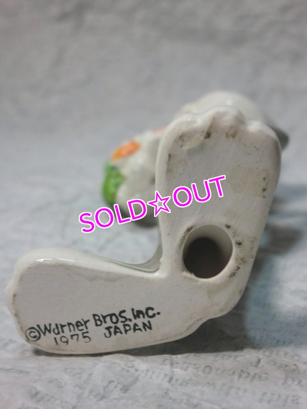 画像3: バッグスバニーフィギュア(にんじん食べる） (3)