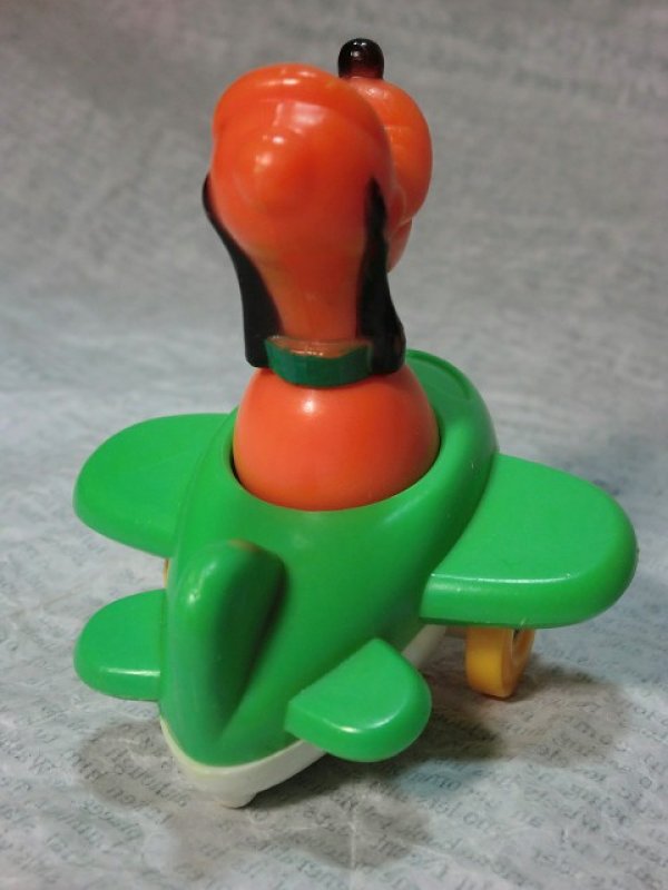 画像2: プルート・飛行機に乗ったフィギュア (2)