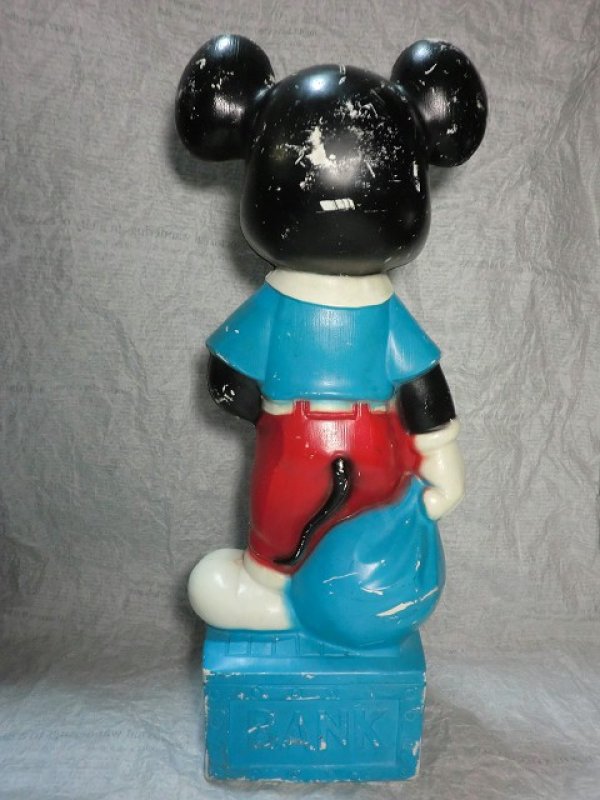 画像2: ミッキーマウス貯金箱(袋持つ青) (2)