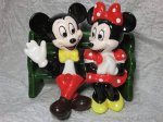 画像1: ミッキーマウスとミニーマウス・ベンチフィギュア (1)